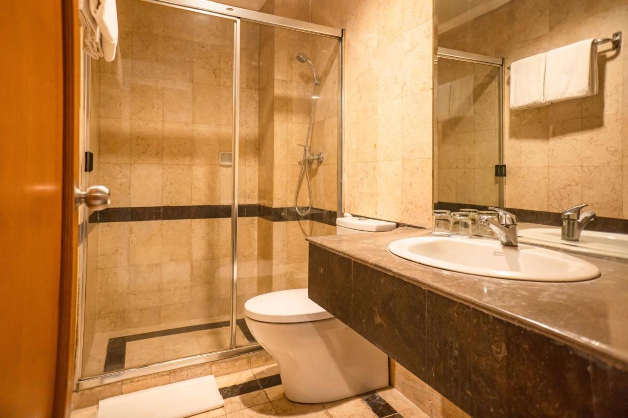 Olympic Hotel Джакарта Екстер'єр фото