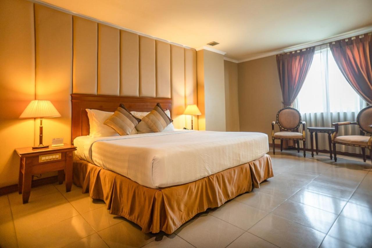 Olympic Hotel Джакарта Екстер'єр фото